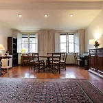 Barbadori Tower Apartment